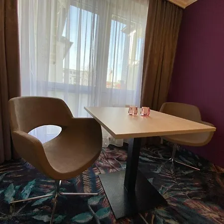 Appartementhotel Cura Lägenhet